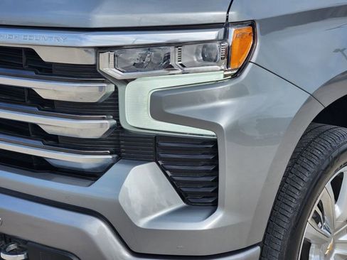 Used 2024 Chevrolet Silverado 1500 High Country w/ High Country Premium Package AWD/4WD image 8