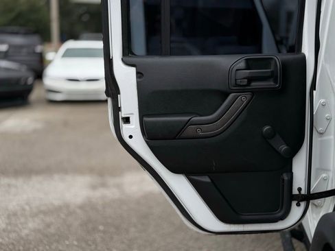 Used 2016 Jeep Wrangler Unlimited Sport w/ Connectivity Group image 12