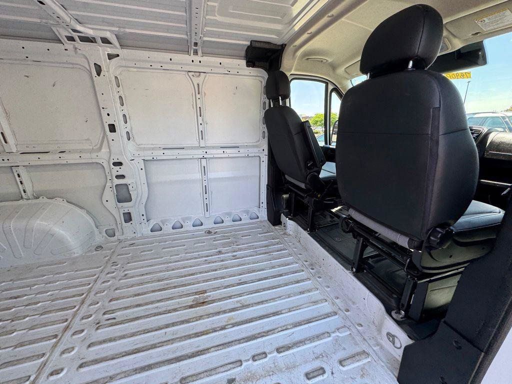 Used 2025 RAM ProMaster 2500 w/ Convenience Group FWD image 12