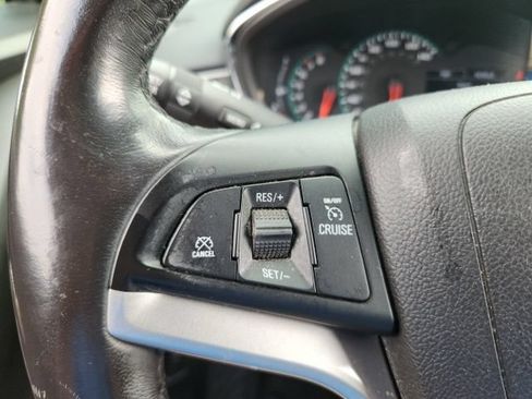Used 2018 Chevrolet Trax LT w/ LT Convenience Package FWD image 24