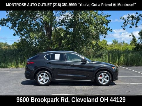 Used 2019 Alfa Romeo Stelvio AWD image 3