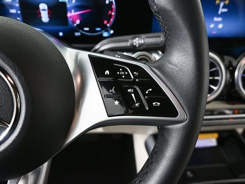 Certified 2025 Mercedes-Benz GLB 250 image 11