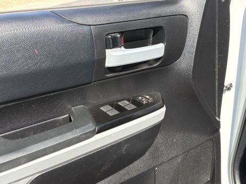 Used 2021 Toyota Tundra SR5 AWD/4WD image 24