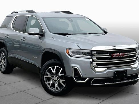 Used 2023 GMC Acadia SLE w/ Driver Convenience Package image 2