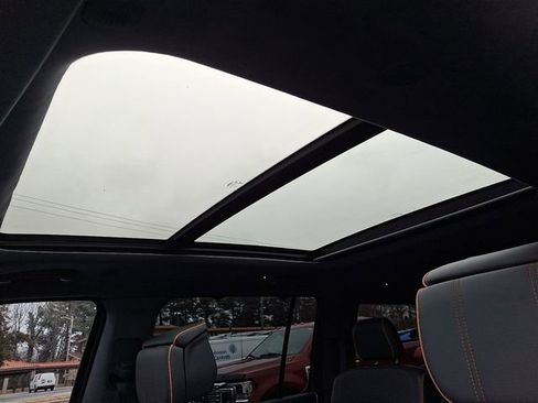 Used 2023 Jeep Grand Wagoneer Series II image 14