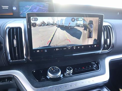 New 2026 Ford Expedition Platinum w/ Stealth Appearance Package image 6