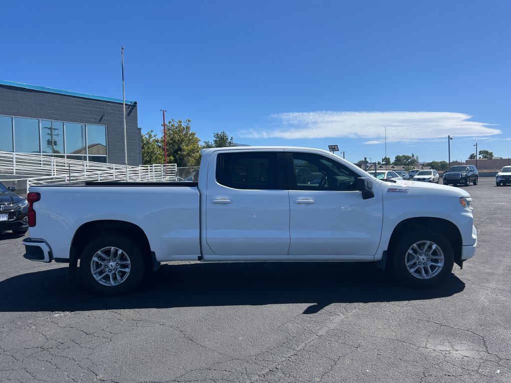 Used 2023 Chevrolet Silverado 1500 RST AWD/4WD image 2