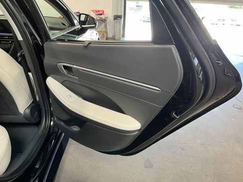 Used 2025 Hyundai Sonata Limited FWD image 15