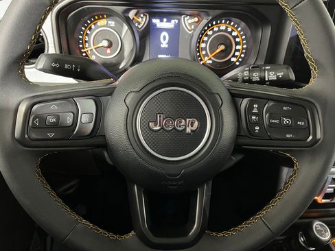 Used 2024 Jeep Wrangler Sport S image 12