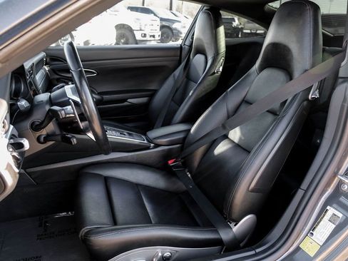 Used 2017 Porsche 911 Carrera image 28