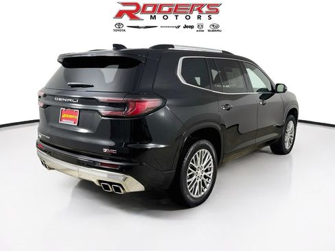 Used 2024 GMC Acadia Denali AWD/4WD image 13
