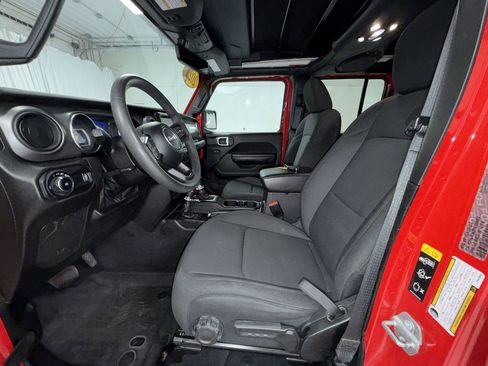Used 2023 Jeep Wrangler Unlimited Sport w/ Sun And Sound Package AWD/4WD image 4