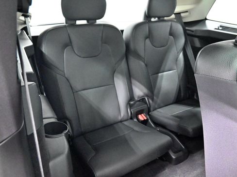 Used 2021 Volvo XC90 T6 Momentum w/ Protection Package Premier AWD/4WD image 33