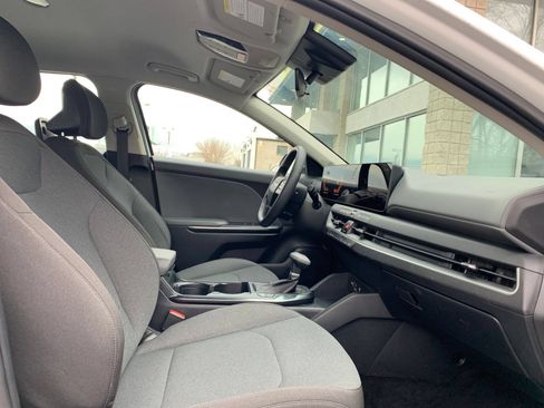 Used 2025 Kia K4 FWD image 36