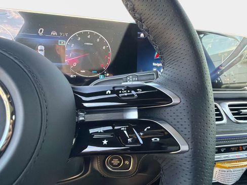New 2026 Mercedes-Benz GLS 580 4MATIC image 27