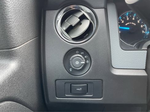 Used 2013 Ford F150 XLT w/ Luxury Equipment Group image 17
