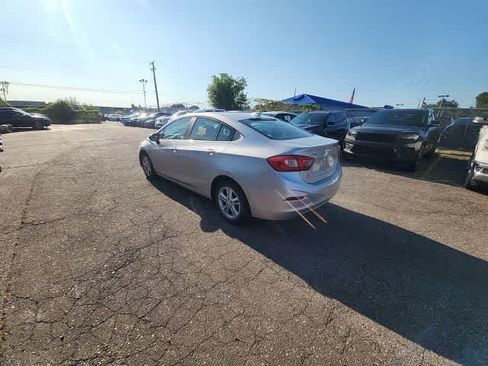 Used 2016 Chevrolet Cruze LT w/ Convenience Package FWD image 23