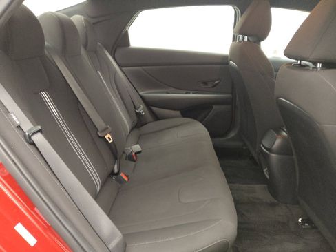 Used 2025 Hyundai Elantra Sport FWD image 19