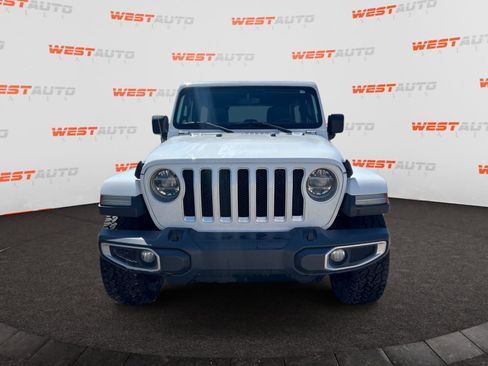 Used 2018 Jeep Wrangler Unlimited Sahara w/ Uconnect 4C Nav & Sound Group AWD/4WD image 8