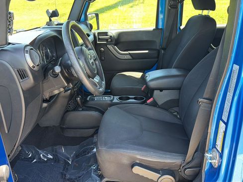 Used 2016 Jeep Wrangler Unlimited Sport AWD/4WD image 10