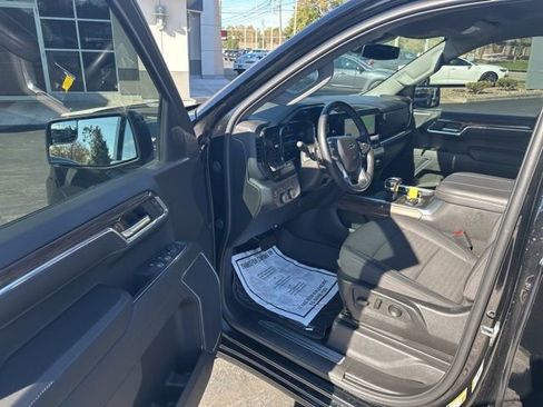 Used 2024 Chevrolet Silverado 1500 RST w/ Z71 Off-Road Package image 14