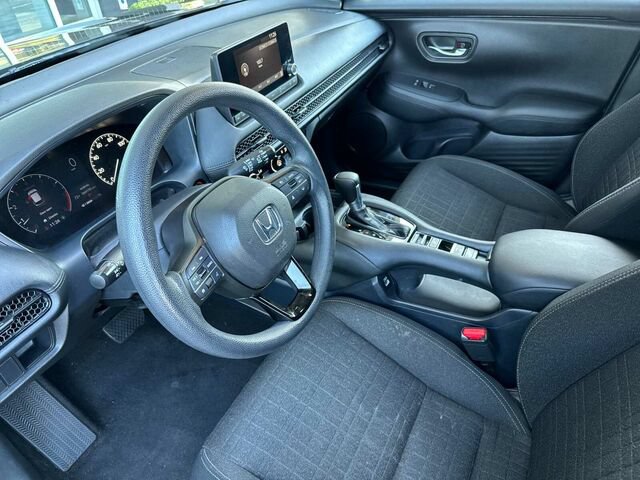 Used 2023 Honda HR-V LX image 10