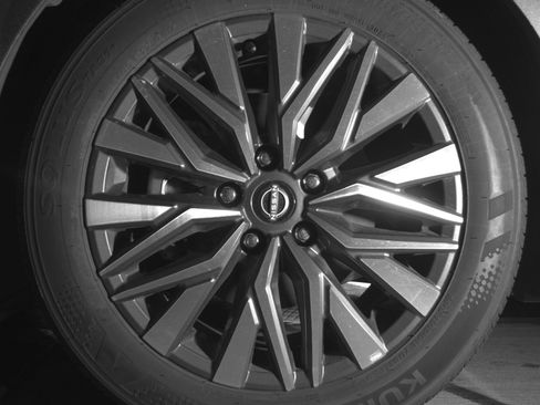 Used 2025 Nissan Altima 2.5 SV image 12