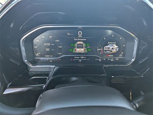 Used 2025 GMC Sierra 1500 SLT image 30