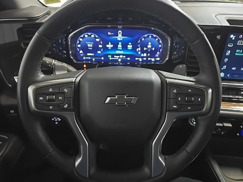 Used 2023 Chevrolet Silverado 1500 RST w/ Z71 Off-Road Package AWD/4WD image 18