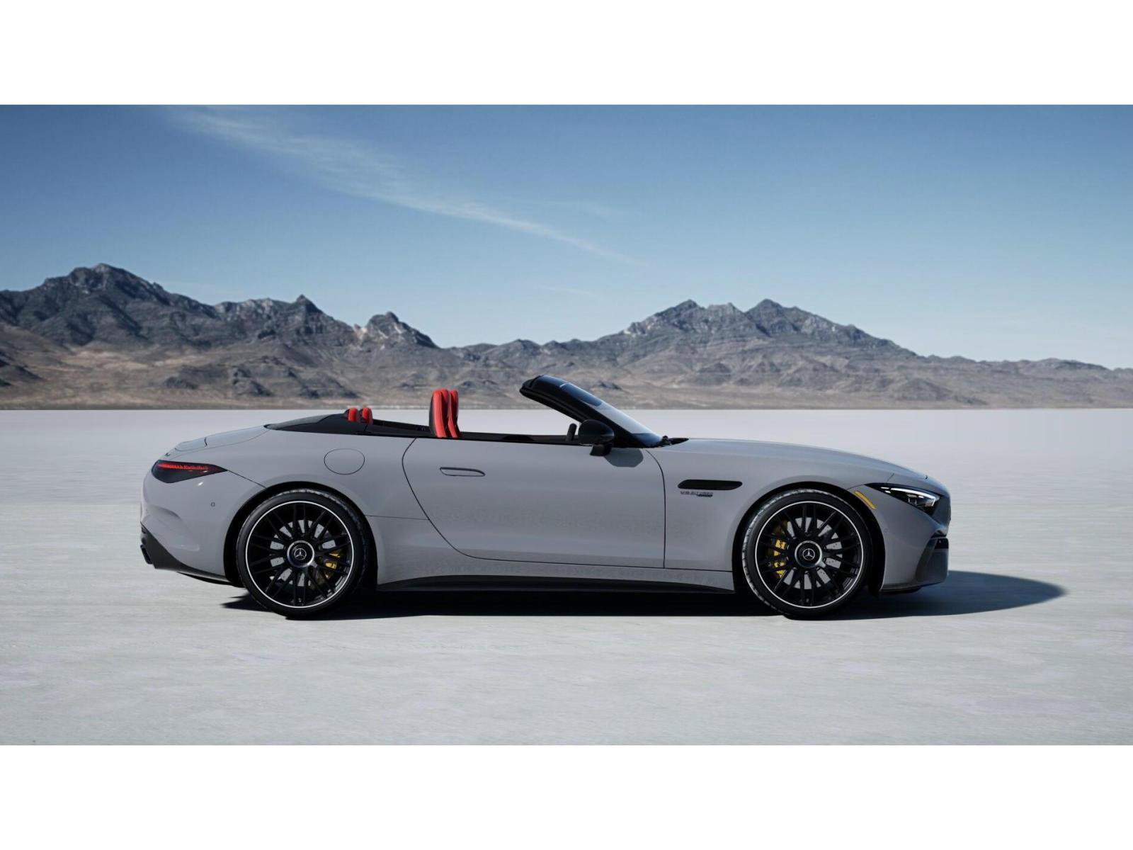 New 2026 Mercedes-Benz SL 63 AMG 4MATIC image 2