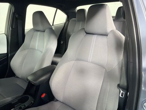 Used 2024 Toyota Corolla SE w/ SE Convenience Package FWD image 12