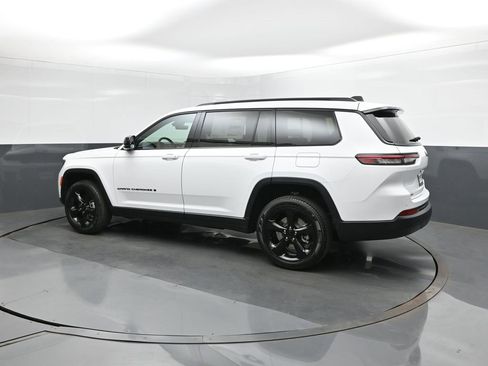 New 2025 Jeep Grand Cherokee L Limited w/ Black Appearance Package image 5