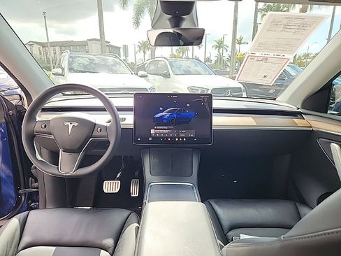 Used 2022 Tesla Model Y Performance image 20