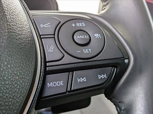 Used 2022 Toyota Corolla SE w/ SE Premium Package FWD image 13