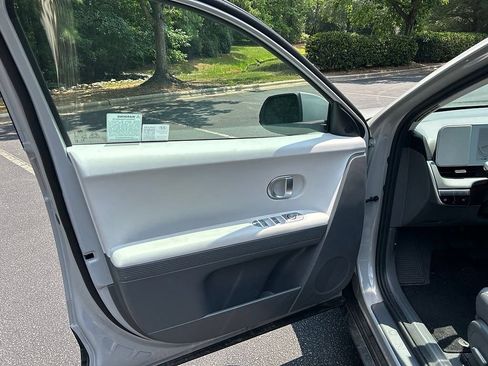 Used 2024 Hyundai Ioniq 5 SEL RWD image 5