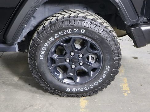 Used 2023 Jeep Wrangler Unlimited w/ Sun & Screen Package AWD/4WD image 44