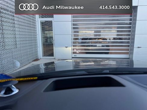 Used 2024 Audi SQ8 Prestige AWD/4WD image 19