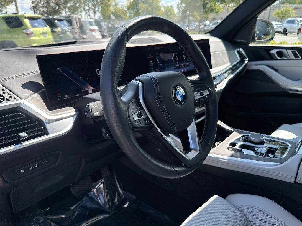Used 2025 BMW X5 xDrive40i w/ Premium Package AWD/4WD image 20