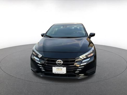 Used 2025 Nissan Versa SV image 4