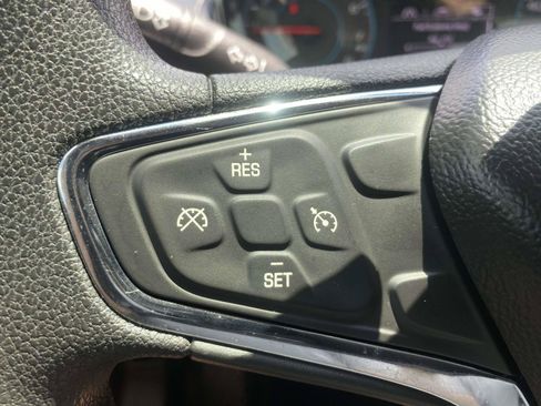 Used 2017 Chevrolet Cruze LT FWD image 16