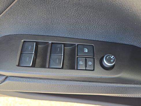 Used 2022 Toyota Camry XSE FWD image 25