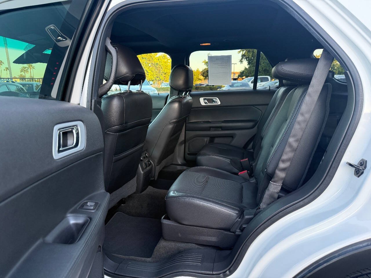 Used 2015 Ford Explorer Limited w/ Equipment Group 302A AWD/4WD image 11
