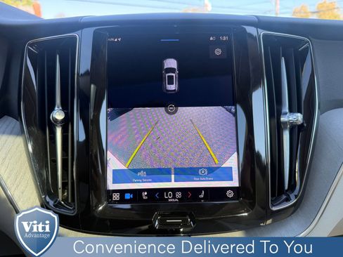 Certified 2023 Volvo XC60 B5 Plus w/ Climate Package image 32