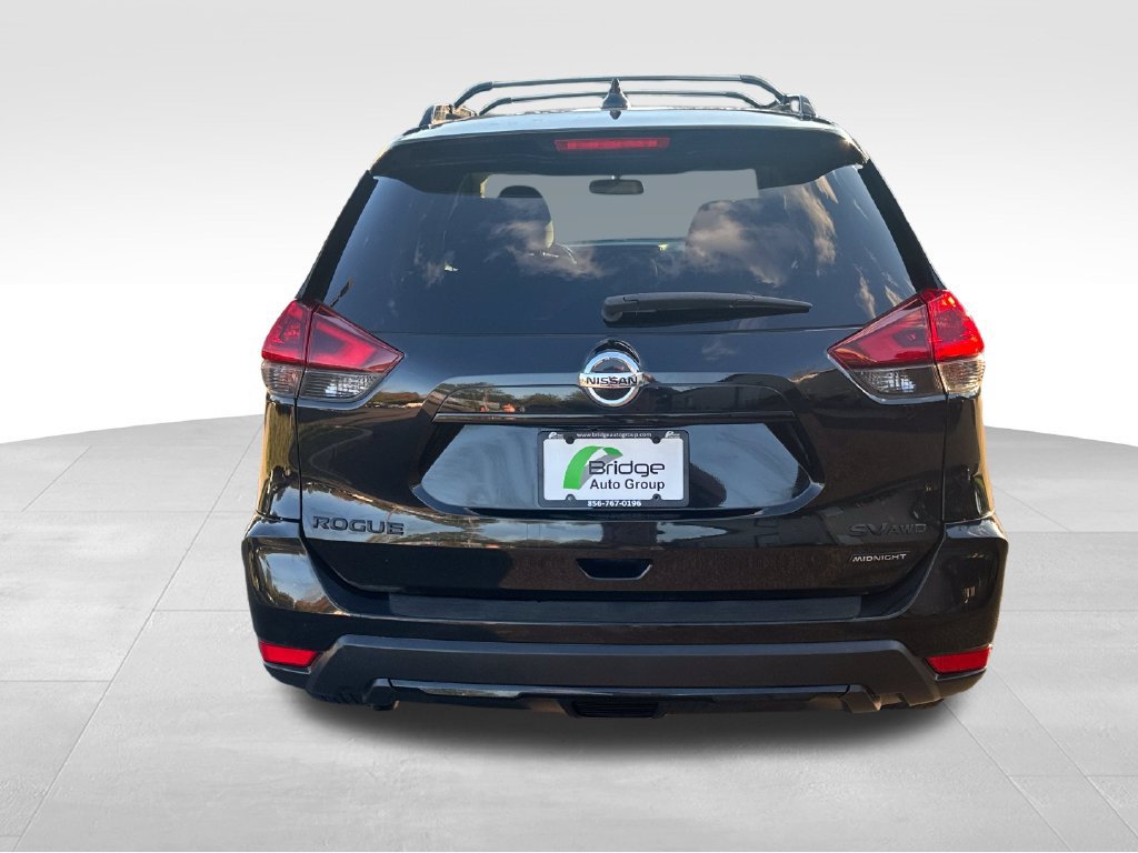 Used 2018 Nissan Rogue SV w/ Premium Package AWD/4WD image 5
