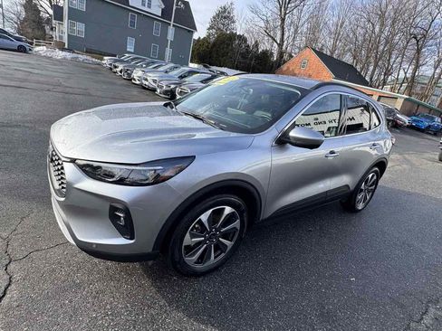 Used 2024 Ford Escape Platinum image 8