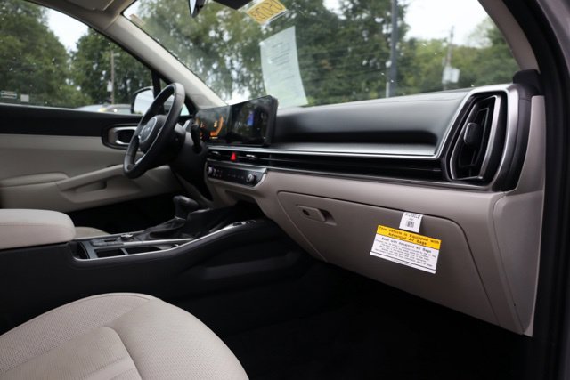 Used 2025 Kia Sorento S w/ Panoramic Sunroof Package FWD image 44