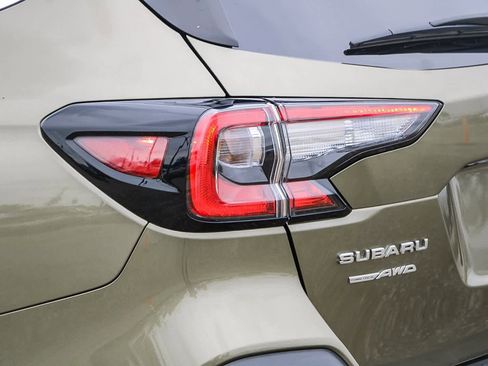 Used 2025 Subaru Outback Premium image 11