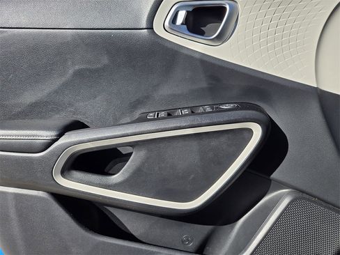 Certified 2024 Kia Soul GT-Line image 25