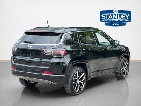 Certified 2024 Jeep Compass Limited w/ Elite Group AWD/4WD image 8