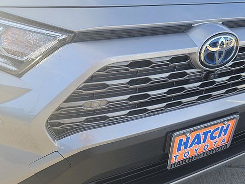 Used 2020 Toyota RAV4 Limited image 3